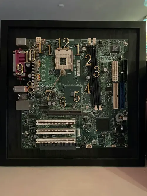 Motherboard Clock