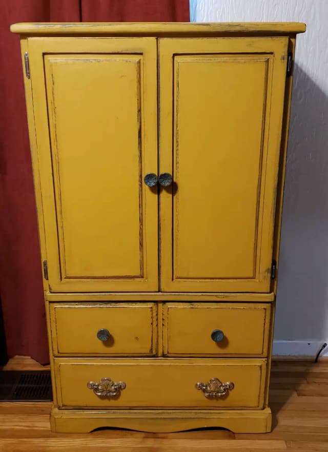 Dresser